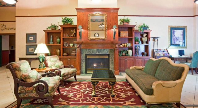 Holiday Inn & Suites Downtown La Crosse, Book Hotel Hoteller i La Crosse med pool, Swimmingpool