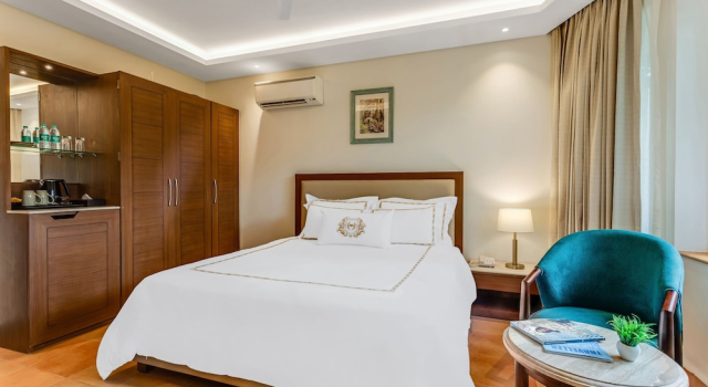 Masaka Suites A Unit of Arbat Hospitality LLP, Varaa Hotelli 4 tähden hotellit kohteessa Goa, 4*
