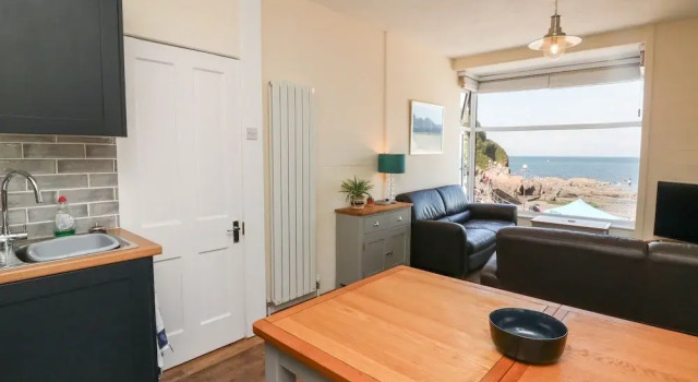 At the Bay Apartment, Забронировать Апартаменты/квартира Отели Илфракомб с парковкой, рядом с Статуя «Истина», Парковка