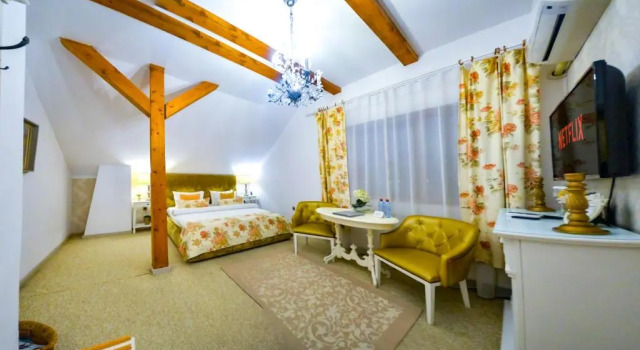 Vila Sarada, Rezervovat Boutique Hotel Hotely v Hunedoara s parkováním, Parkování
