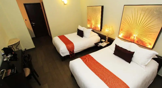 Двухместный номер Standard с балконом Plaza Gallery Hotel Boutique