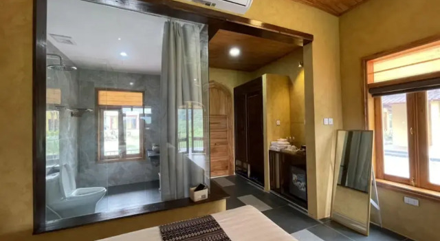 Sky Bay Lodge
