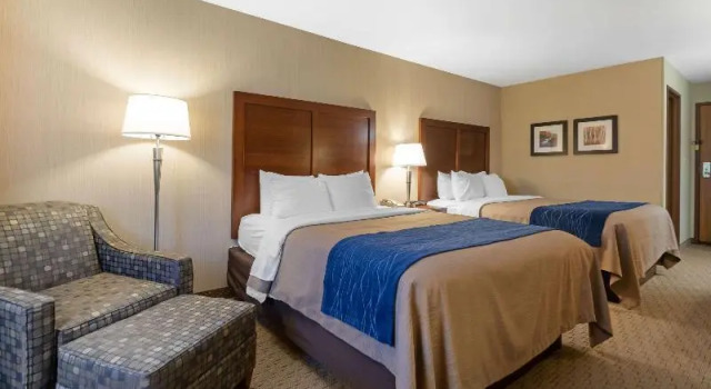 Четырёхместный люкс Comfort Inn Iron Mountain North