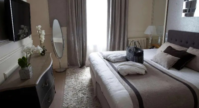 Номер Standard Hotel & Spa Le Grand Monarque, BW Premier Collection