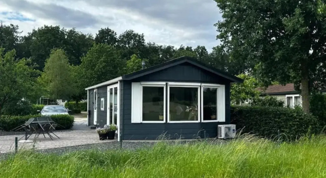 Шале Chic Forest Lodge With Sauna