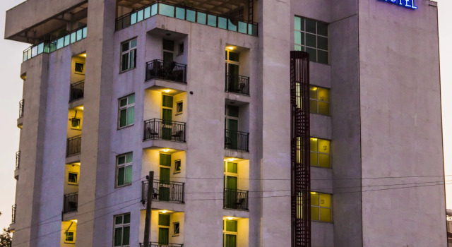 Blue Birds International Hotel