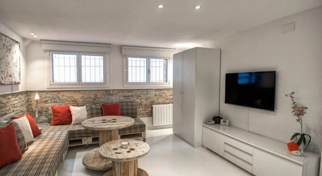 Hello Loft, Забронировать Отель Отели Ситжес 3 звезды, 3*