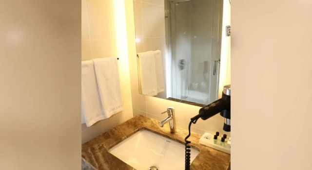 Standard Triple room Marble Hotel