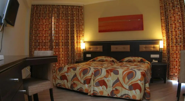 Двухместный номер Standard Livadhiotis City Hotel