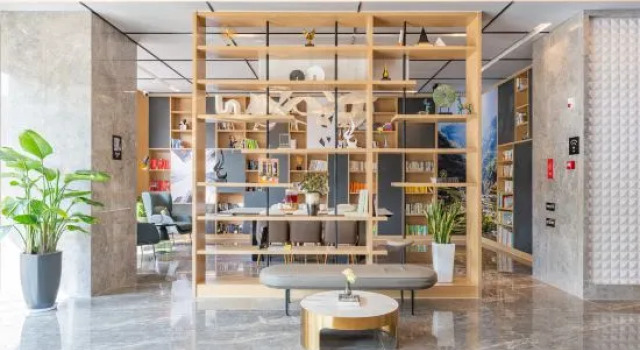 Wuxi Huishan Wanda Plaza Zhenghe Avenue Atour Hotel, Rezerwuj Hotel Hotele 4-gwiazdkowe w Wuxi, 4*