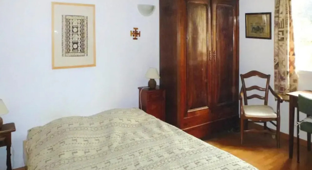 Коттедж Cozy Vacation House With Pool, Vernegues