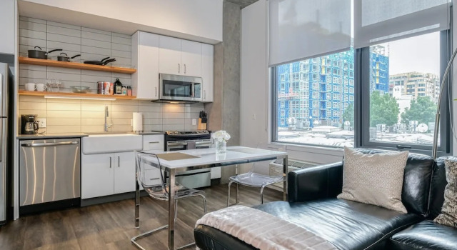 Pearl District Luxury Condos by Barsala, Забронировать Отель Портленд Willamette Valley, рядом с Церковь св. Михаила Архангела