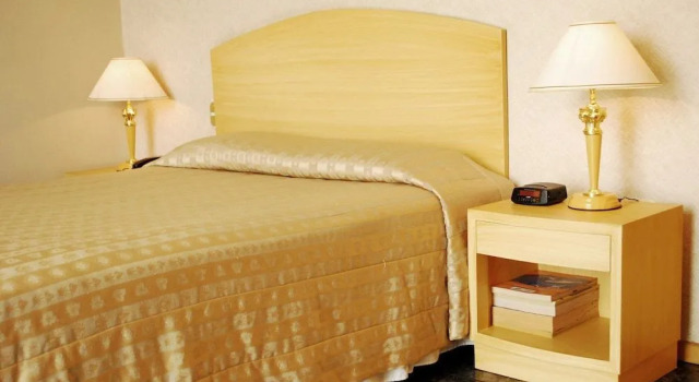 Gold Center Hotel
