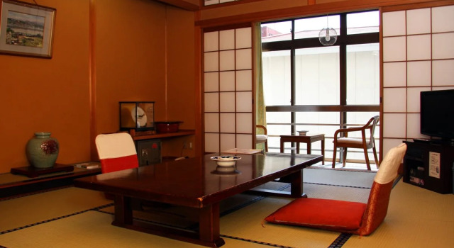 Tenku-no-shiro Sangitei-Honkan, Book Hotel Iida Nagano