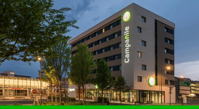 Кровать в общем номере Campanile Le Mans Centre - Gare