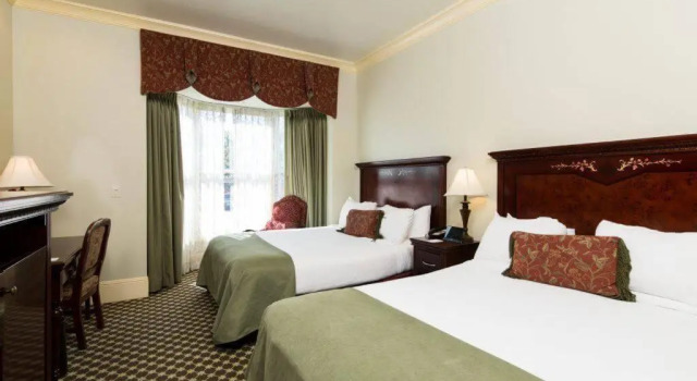 Standard- firedobbelt værelse Diamond Hotel