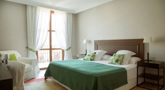 Полулюкс Deluxe Casa Anamaria Hotel