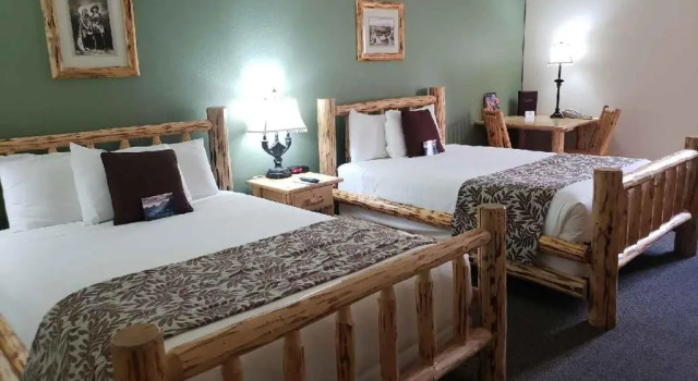 Четырёхместный номер Standard Cody Legacy Inn & Suites