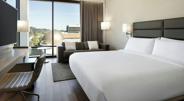 Полулюкс AC Hotel San Rafael Downtown