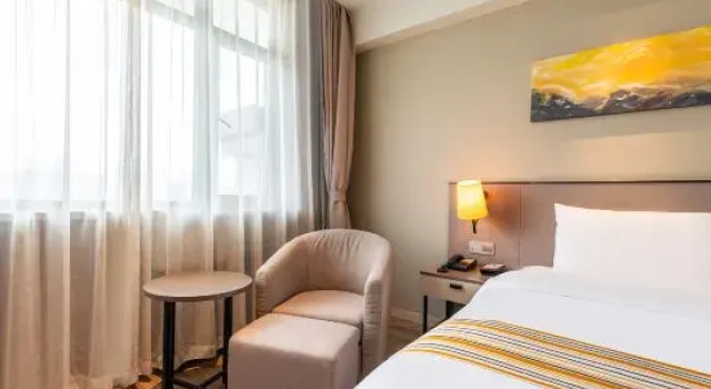 Люкс Ease Hotel (Fengxiang South Street Shidai Square)