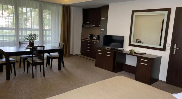 Hotel Smart, Забронировать Отель СПА-отели Синая, рядом с Замок Пелеш, SPA-услуги