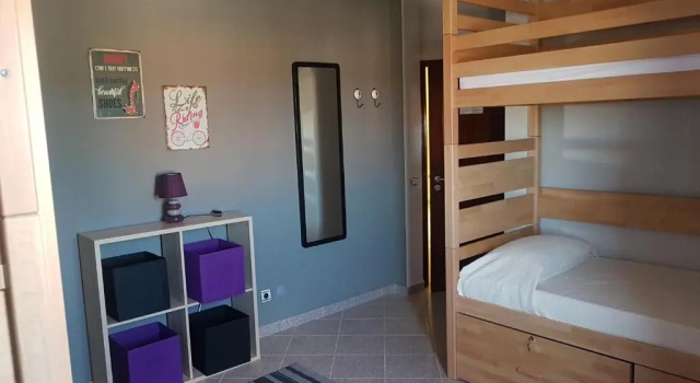 Кровать в общем номере (женский номер) Almancil Hostel