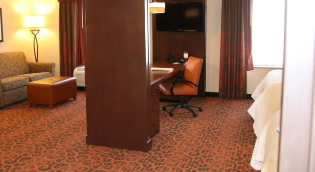 Четырёхместный номер Standard Hampton Inn and Suites Peru