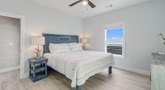Коттедж Birds Eye View Sp163 3 Bedroom Home by RedAwning