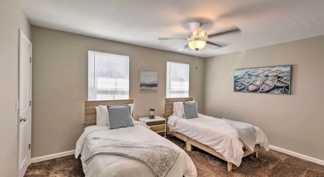 Airy Tallahassee Condo ~ 5 Mi to Downtown!, Buchen Sie Ferienwohnung Tallahassee 