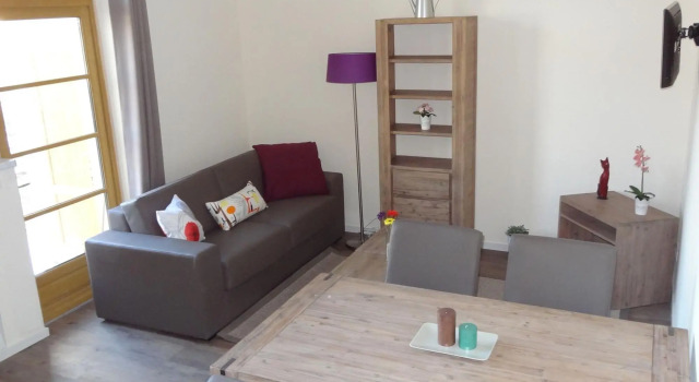 Appealing Apartment in Ferrassières with Shared Sauna, Забронировать Апартаменты/квартира Апартаменты Drôme Provençale, Апартаменты/квартира