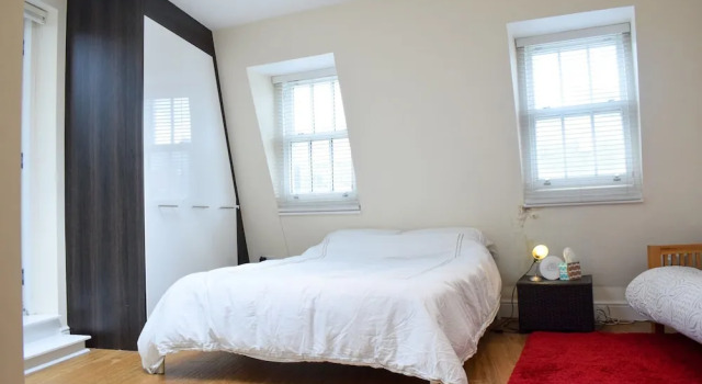 1 Bedroom Top Floor Flat In Fitzrovia