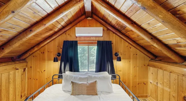 3BR Cabin w/ Loft, Wood Stove, AC & Fire Pit