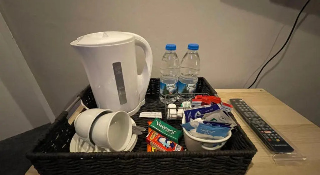 Westend Holiday Room 1 Brecon - Shared Bathroom, Забронировать Отель Отели Сноудония с парковкой, Парковка