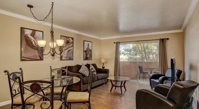 Scottsdale Stays Old Town 2 Bedroom Condo, Забронировать Отель Скотсдейл 