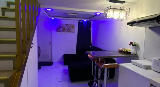 Golden Loft With Mood Lighting,stylish Staycation Loft Fast Wi-fi, Soft Couch, Забронировать Отель Пасай 