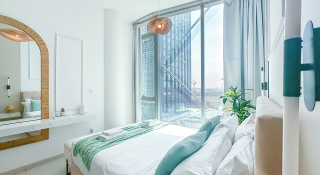 Апартаменты Deluxe Amazing Roof Top Pool in Nice 1 BHK Flat
