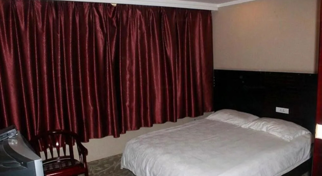 Wudangshan Shuidu Hotel, Prenota Hotel Hotel a Hubei con parcheggio, Parcheggio