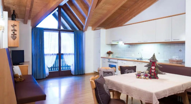 Апартаменты Comfort с 3 комнатами Alpin Apartments Colfosco
