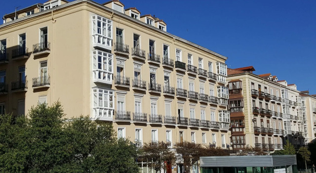 Art Suites Santander, Забронировать Апарт-отель Отели Сантандера с парковкой, рядом с Музей модернистского и современного искусства Сантандера и Кантабрии, Парковка