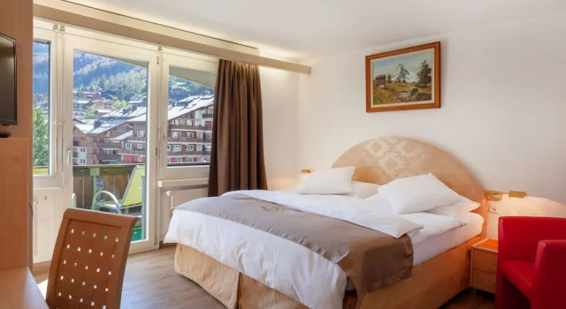 Двухместный номер Standard с балконом Hotel Beau Rivage