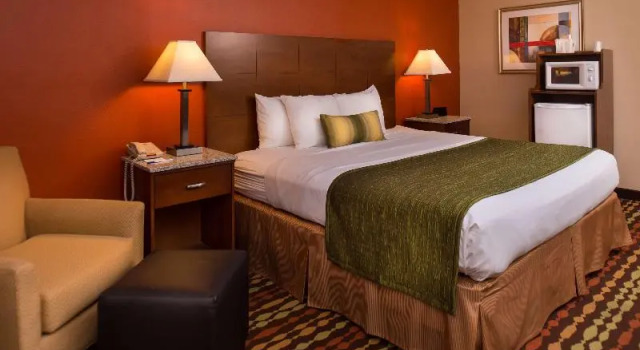 Двухместный номер Standard с балконом Best Western Ambassador Inn & Suites