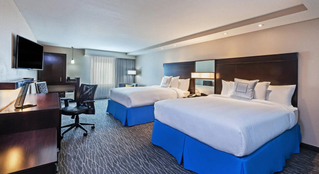 Четырёхместный номер Standard Courtyard Houston I-10 West/Park Row