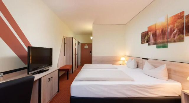Двухместный номер Comfort NOVINA HOTEL Südwestpark