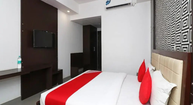 Hotel Nano at Neemrana, Забронировать Отель Отели штата Раджастхана с парковкой, Парковка