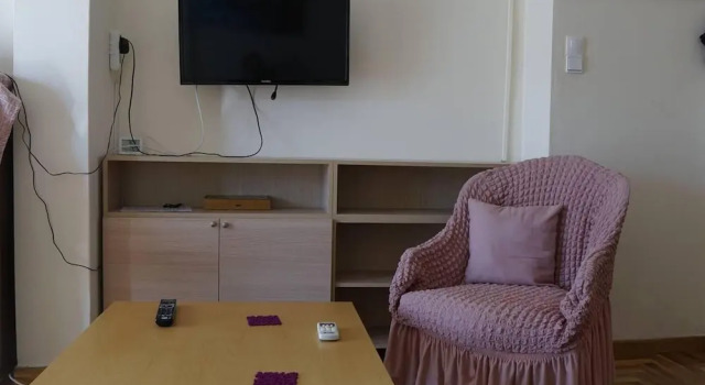 Immaculate 2-bed Apartment in Zografou