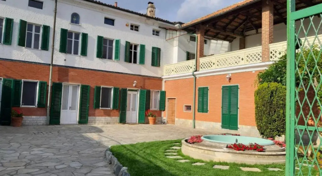 Rose Suite Apartments, Boek Appartement Appartementen in Roppolo, Appartement