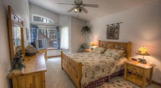 Wolfpack Refuge 4 Bedroom Home by RedAwning