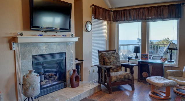 Sunset By The Sea 3 Br home by RedAwning, Prenota Hotel Lincoln Beach 
