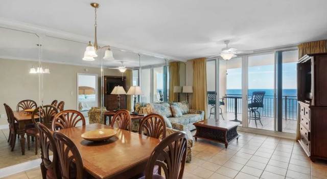 Номер Standard Emerald Beach #1330 by Book That Condo