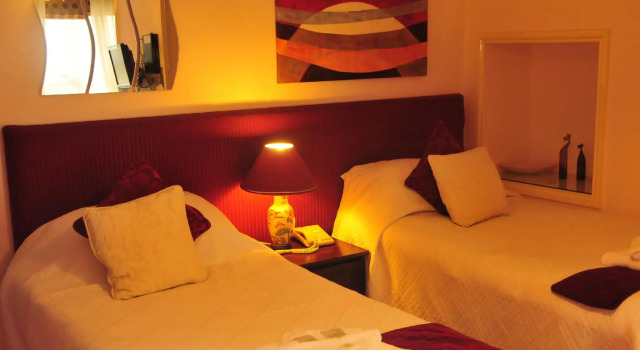 Двухместный номер Standard Edward Hotel